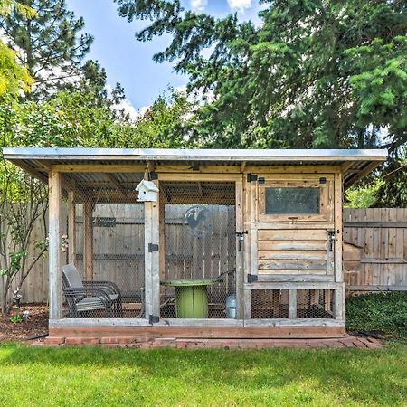 Central Medford Family Retreat With Large Yard! Екстер'єр фото